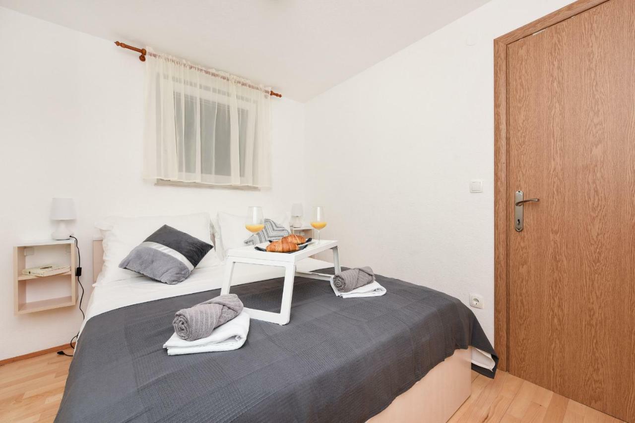 Apartmani San Pedro Sveti Petar  Buitenkant foto