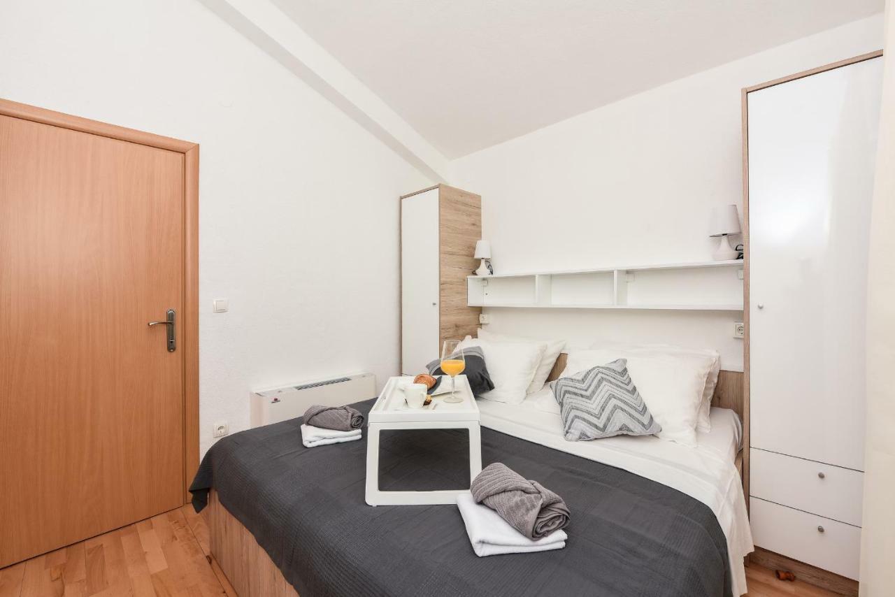 Apartmani San Pedro Sveti Petar  Buitenkant foto